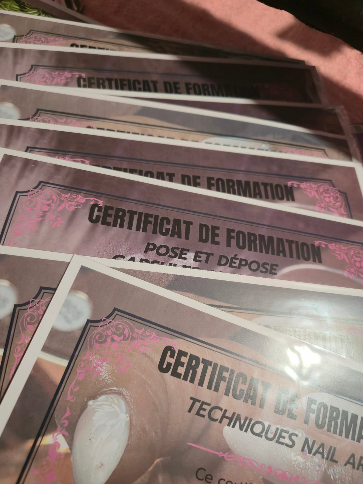 Certificats de formation pose et dépose capsules américaines et techniques nail art